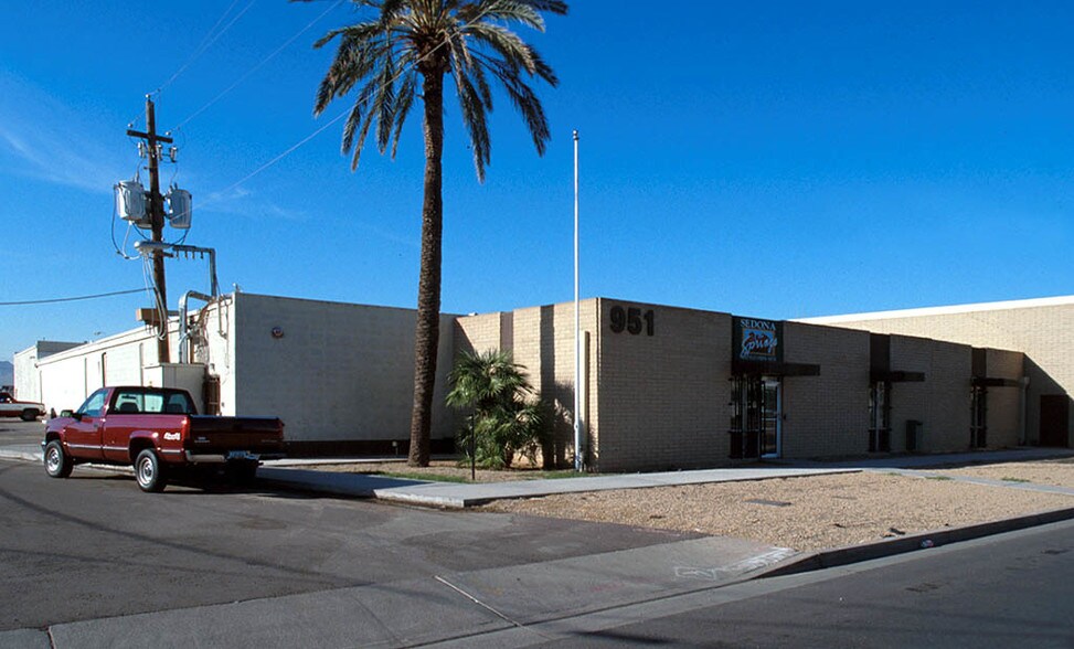 More Photos Of 951 W Watkins St, Phoenix Manufacturing For Sale