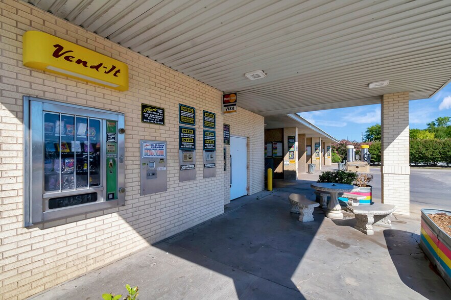 More Photos Of 525 W Irving Blvd, Irving Carwash For Sale