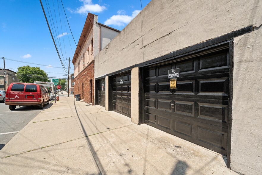 More Photos Of 162 Mallory Ave, Jersey City Office Residential For Sale