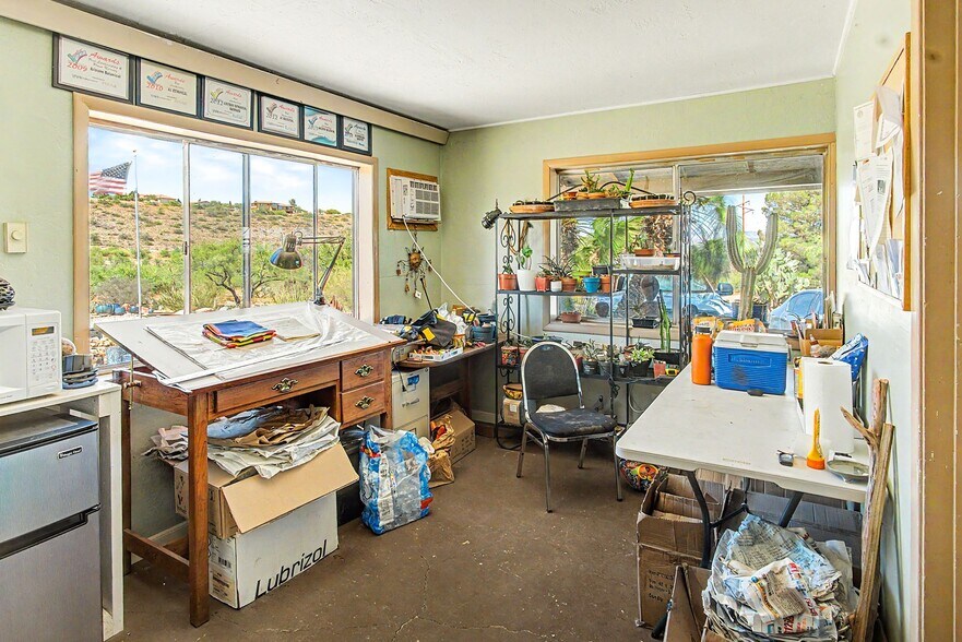 More Photos Of 1011 Wildhorse ln, Clarkdale Specialty For Sale