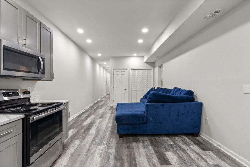 More Photos Of 4710 Liberty Heights Ave, Baltimore General Retail For Sale