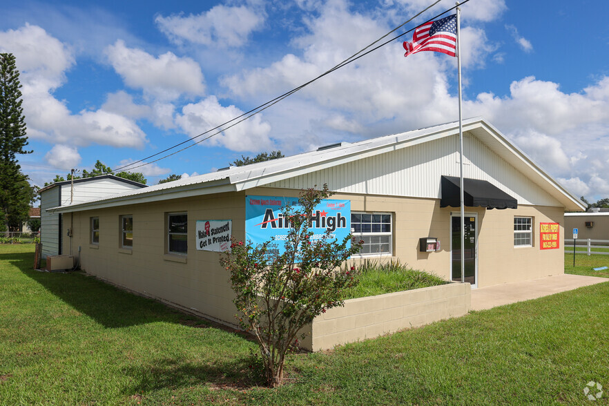 Primary Photo Of 109 N 3rd St, Eagle Lake Office For Sale