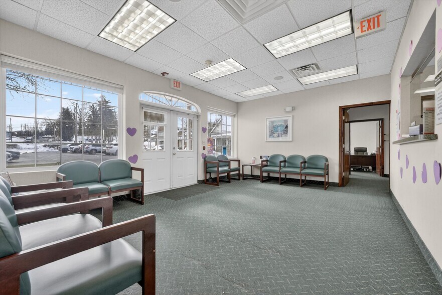 More Photos Of 24-26 Liberty Square Mall, Stony Point Office For Sale