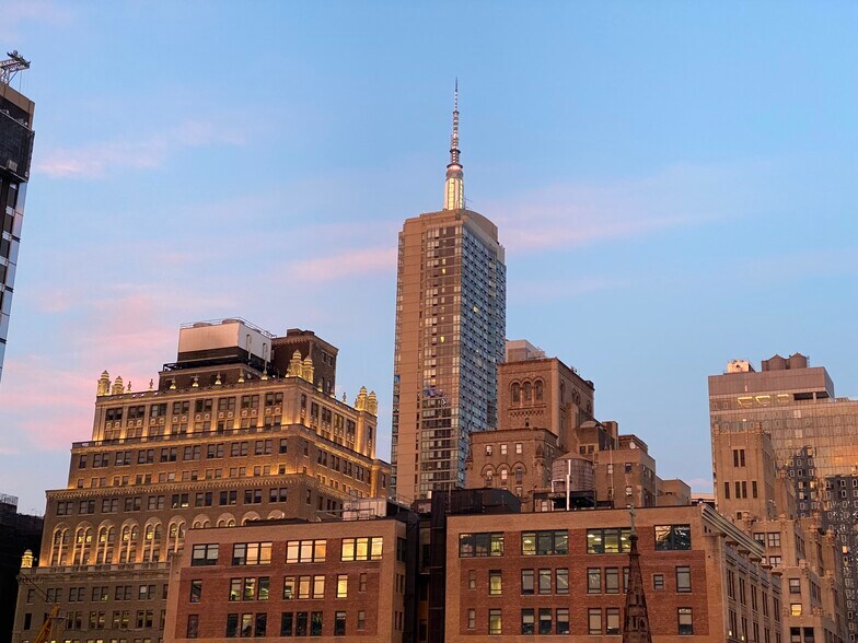 More Photos Of 236 W 30th St, New York Office For Lease