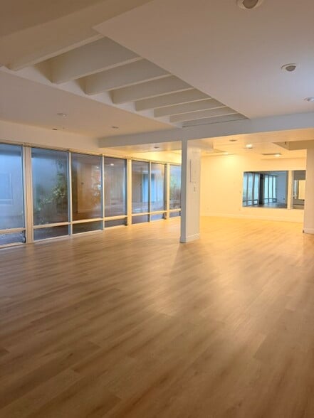More Photos Of 3000 E Commercial Blvd, Fort Lauderdale General Retail For Lease
