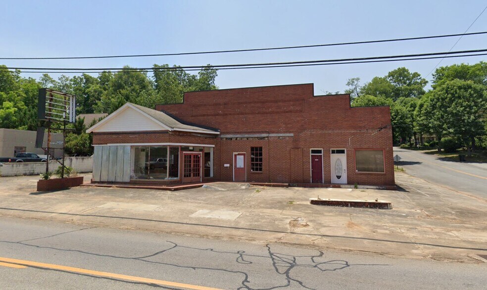 Primary Photo Of 207 N Jefferson Ave, Eatonton Auto Dealership For Sale