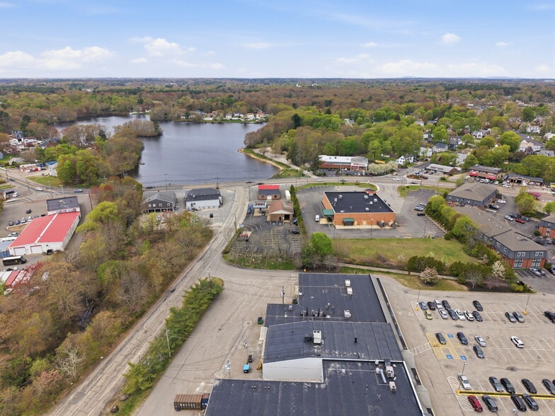 More Photos Of 50 John A Dunn Memorial Dr, Rockland Service Station For Sale