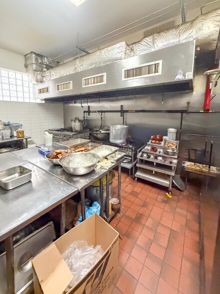 More Photos Of 410 Utica Ave, Brooklyn Storefront Retail Office For Sale