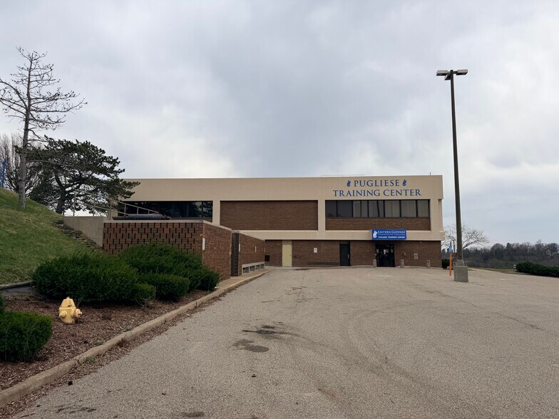 More Photos Of 110 John Scott Hwy, Steubenville Medical For Lease