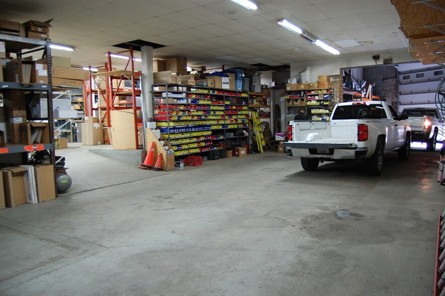 More Photos Of 2700 N Campbell Ave, Chicago Warehouse For Sale