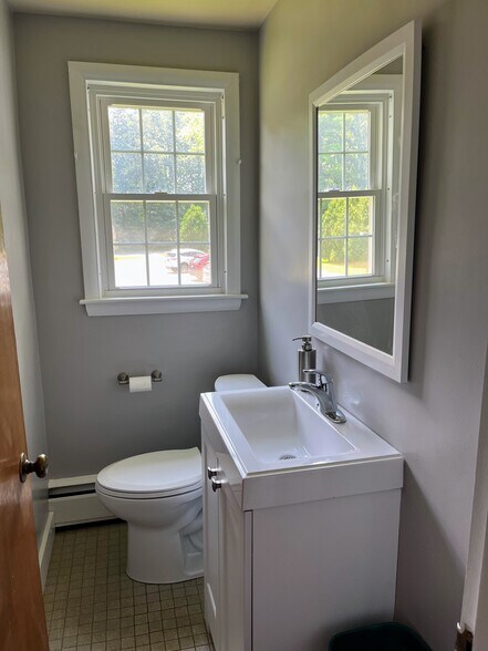 More Photos Of 29 Hartford Ave, Granby Office For Lease