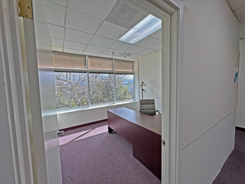 More Photos Of 25167-25169 Anza Dr, Valencia Warehouse For Sale