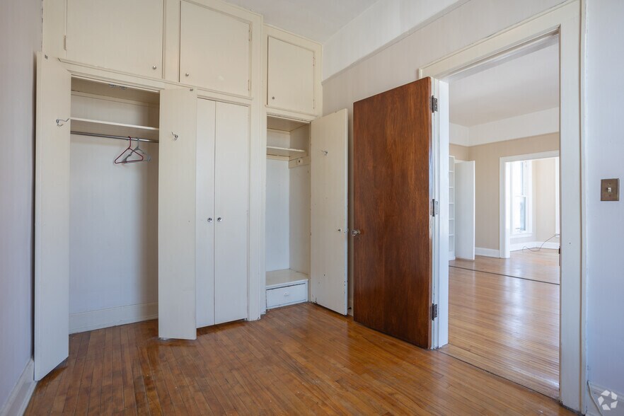 More Photos Of 814 Center Ave, Bay City Apartments For Sale