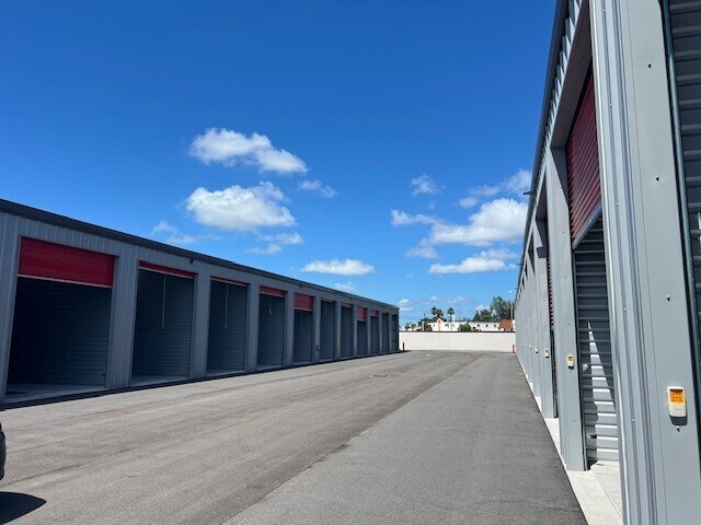 More Photos Of 2750 N Tamiami Trl, North Fort Myers Light Manufacturing For Lease