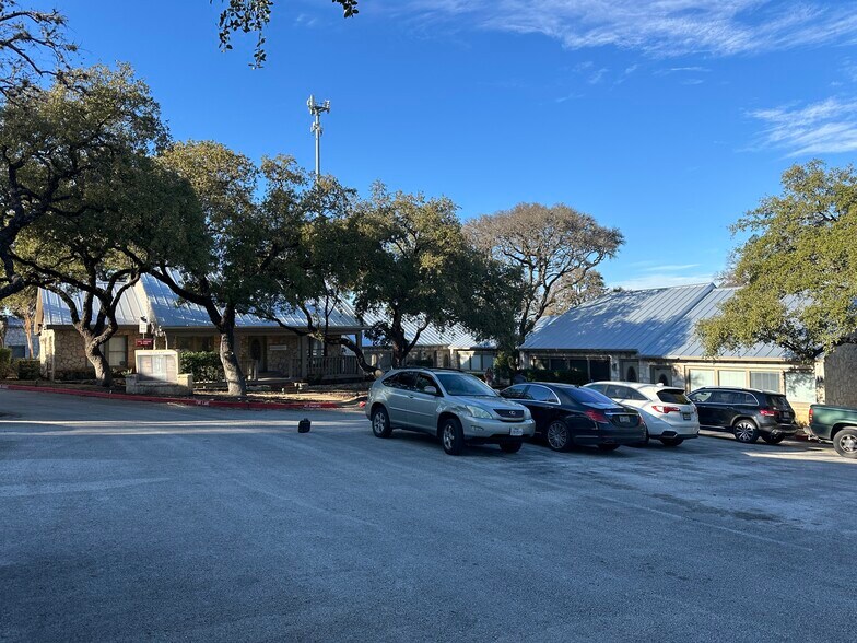 More Photos Of 11107 Wurzbach Rd, San Antonio Medical For Lease