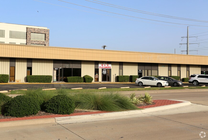 More Photos Of 500 N Kimball Ave, Southlake Showroom For Lease