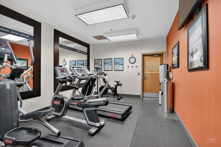 More Photos Of 202 Fairview Dr, Monaca Hotel For Sale