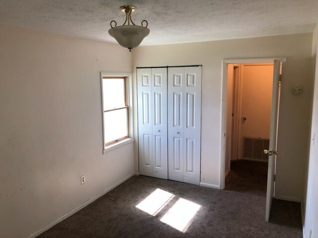More Photos Of 108 Ball St, East Syracuse Flex For Sale