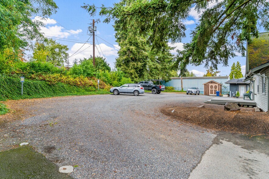 More Photos Of 712 Avenue D, Snohomish Storefront Retail Office For Sale