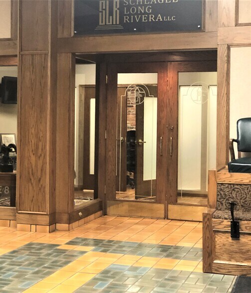 More Photos Of 100 E Park St, Olathe Office For Lease