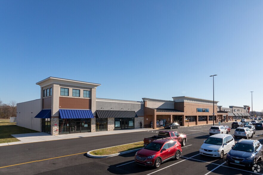 Primary Photo Of 500 W Main St, Middletown Unknown For Lease