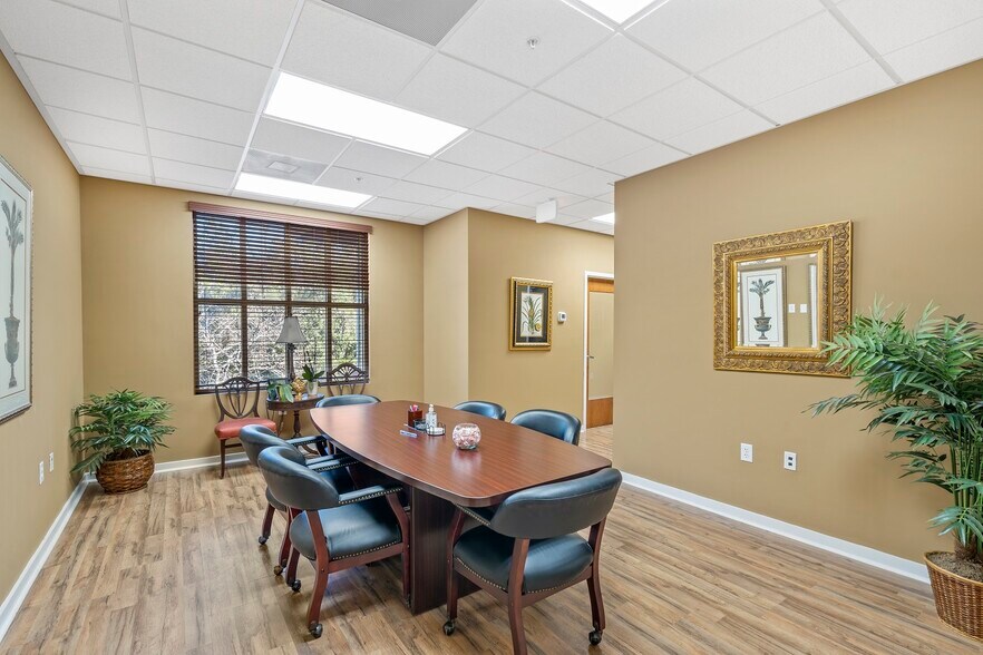 More Photos Of 497 Bramson Ct, Mount Pleasant Office For Lease