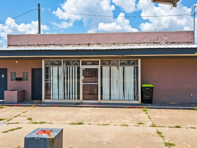 More Photos Of 801 S Green Ave, Purcell Auto Repair For Sale