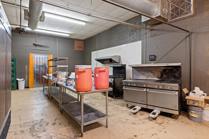 More Photos Of 6598 OK-98 Highway, Wright City Flex For Sale