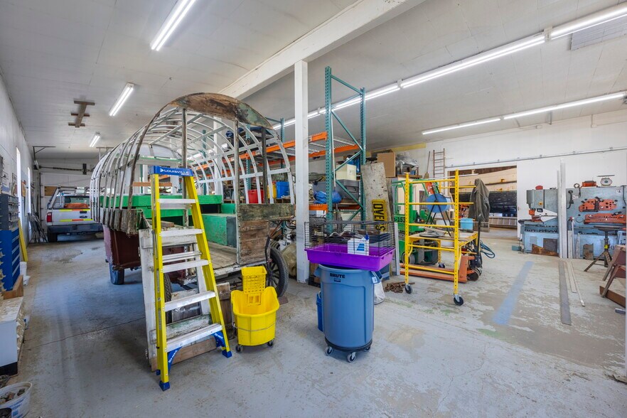 More Photos Of 5262 Yaquina Bay Rd, Newport Marina For Sale