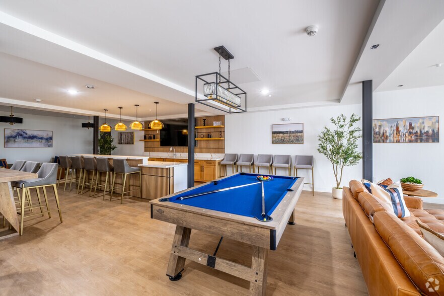 More Photos Of 6569-6581 N Van Nuys Blvd, Van Nuys Apartments For Lease