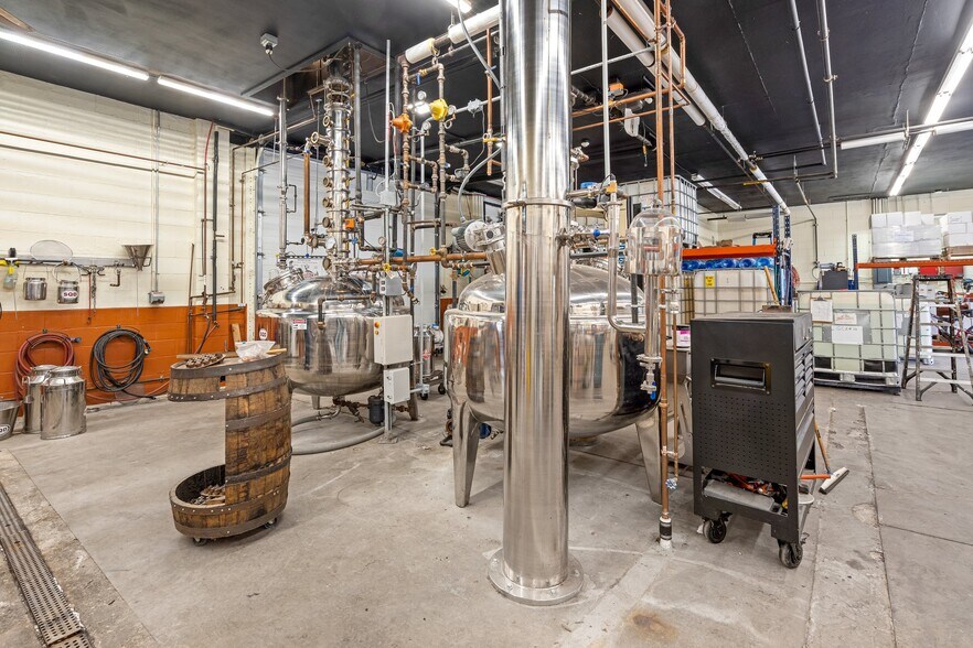 More Photos Of 920 Lafayette Rd, Seabrook Unknown For Sale