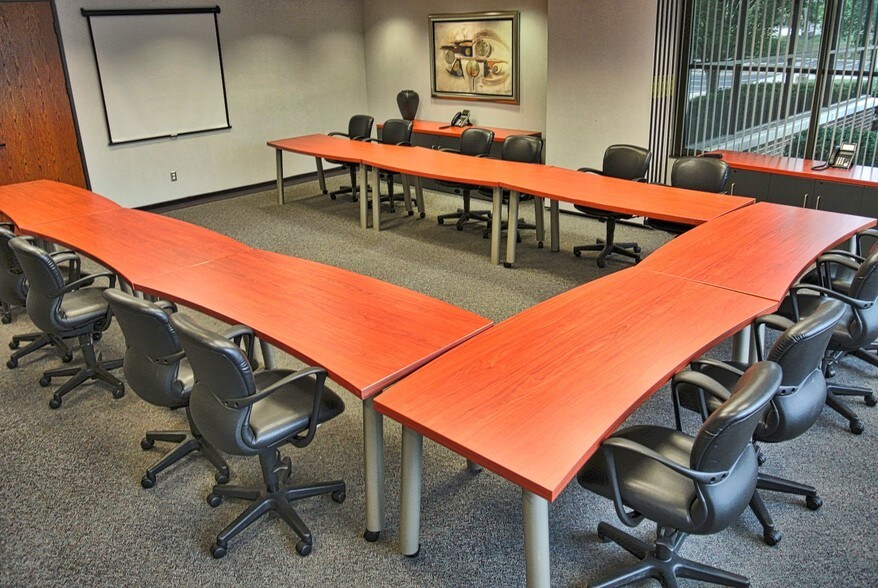 More Photos Of 5650 Blazer Memorial Pky, Dublin Coworking Space