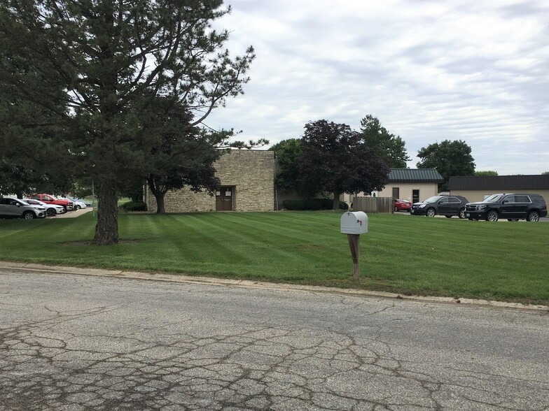 More Photos Of 3401 Pine St, Higginsville Medical For Sale