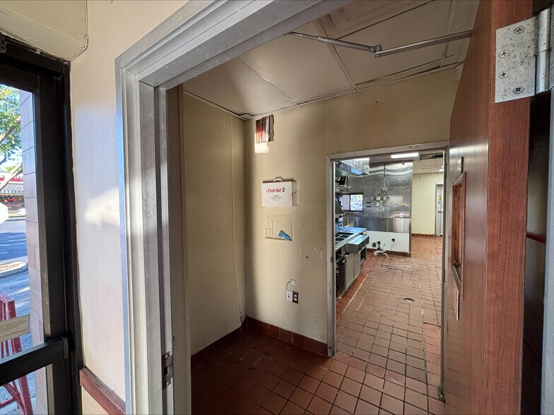 More Photos Of 935 Chuck Dawley Blvd, Mount Pleasant Fast Food For Lease