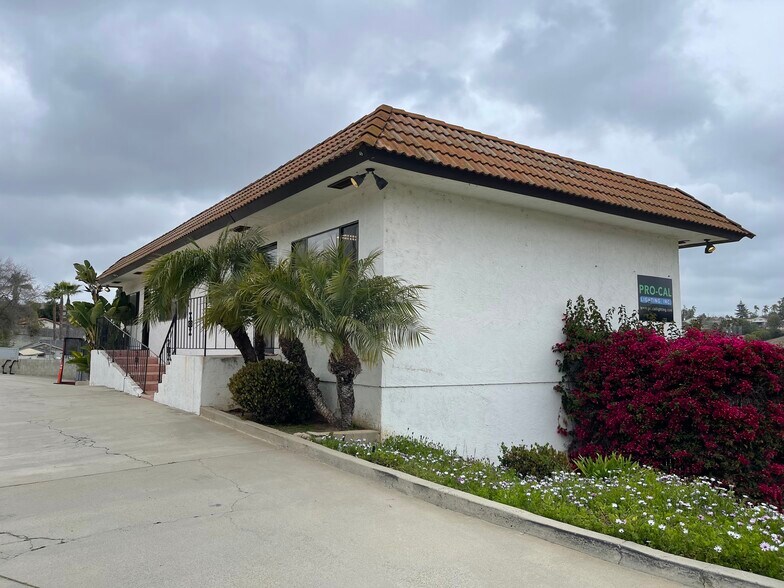 More Photos Of 1155 S Santa Fe Ave, Vista Service For Lease