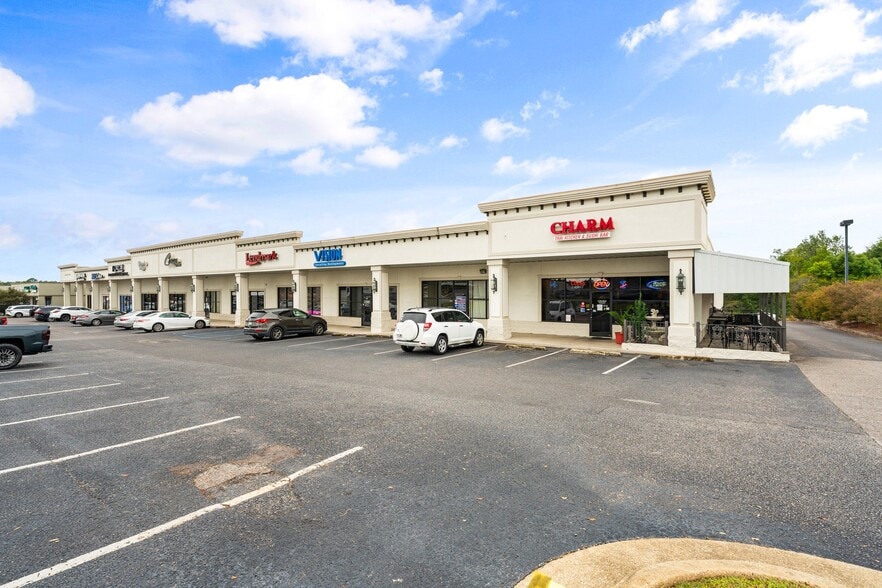 More Photos Of 960 Schillinger Rd, Mobile Unknown For Lease