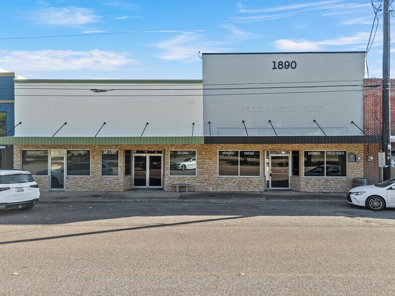 More Photos Of 107 W Main St, Cameron Storefront Retail Office For Sale