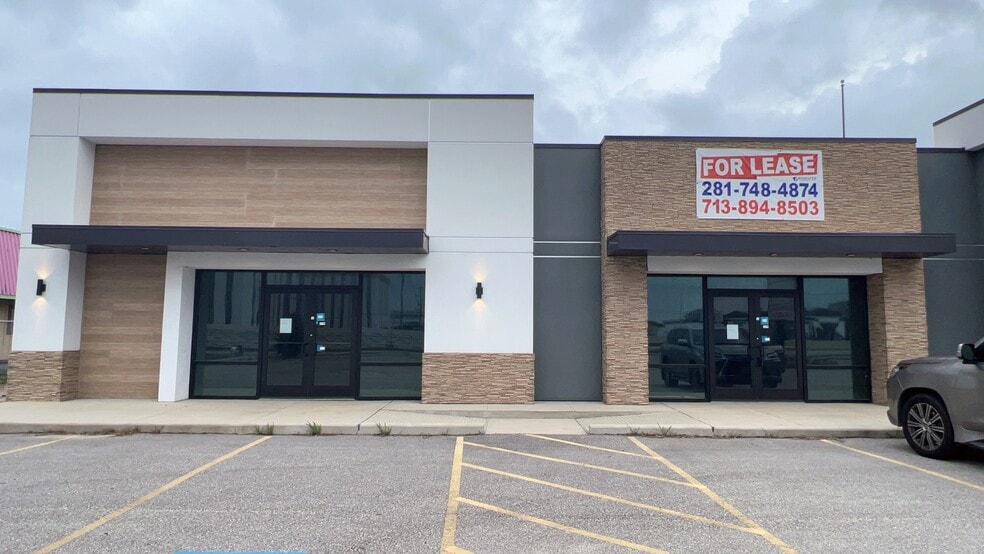 More Photos Of 1199 Nasa Pky, Houston Restaurant For Lease