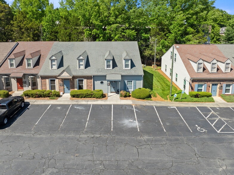 More Photos Of 1919 Boulevard St, Greensboro Office For Sale