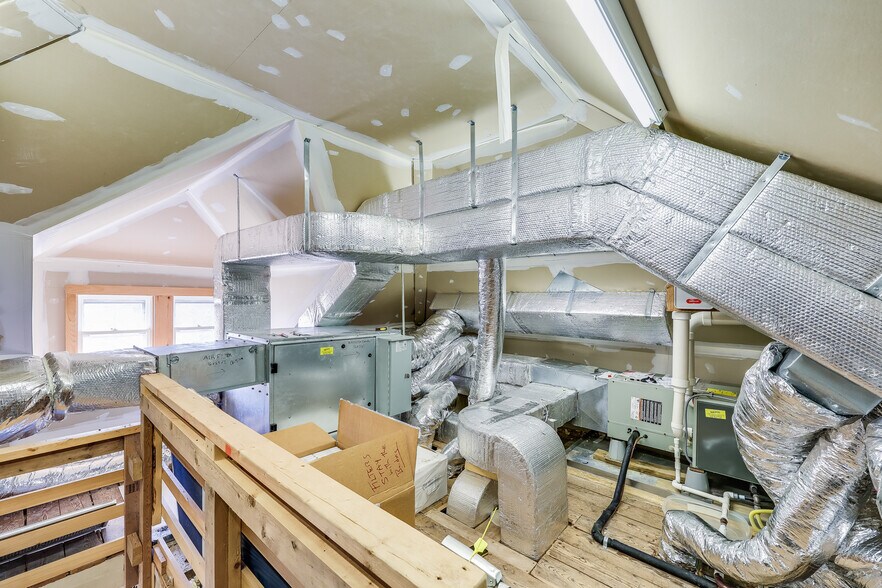 More Photos Of 204 Main St, Orleans Medical For Sale