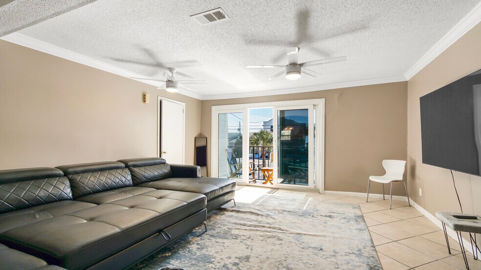 More Photos Of 1656 Scenic Gulf Dr, Destin Apartments For Sale