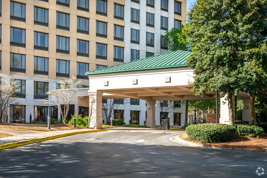 More Photos Of 3400 Norman Berry Dr, Atlanta Hotel For Sale