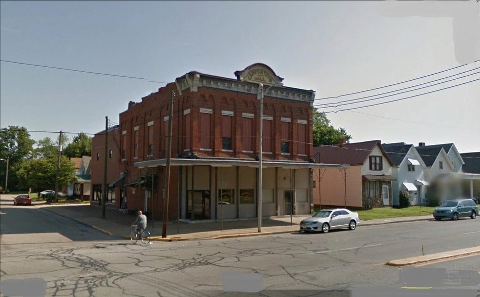 More Photos Of 1033-1035 W Franklin St, Evansville Storefront Retail Office For Sale