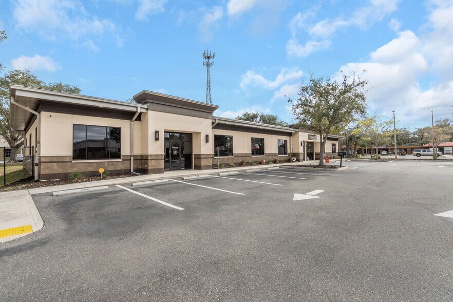 More Photos Of 18311 N US Highway 41, Lutz Medical For Sale