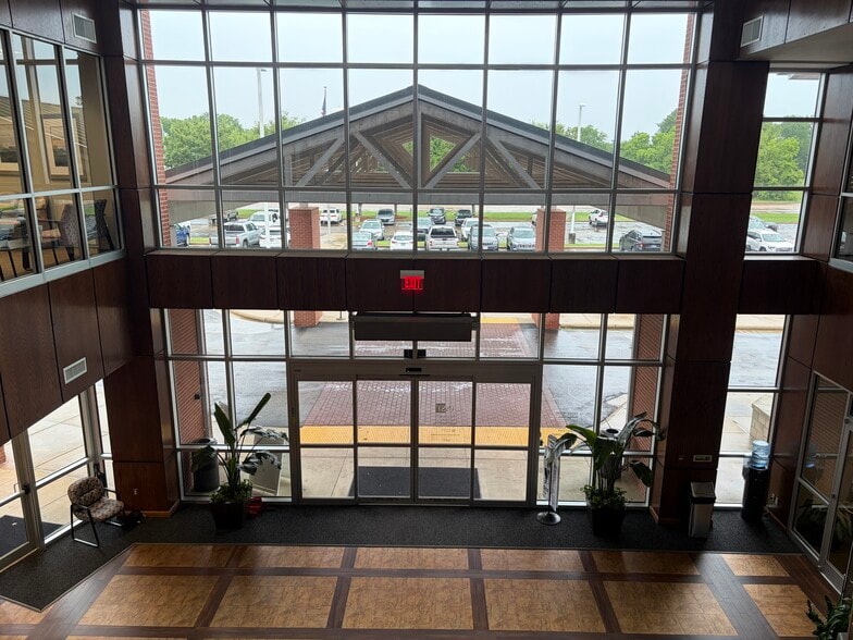 More Photos Of 2470 Flowood Dr, Flowood Medical For Lease