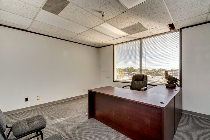 More Photos Of 8449 W Bellfort St, Houston Office For Lease