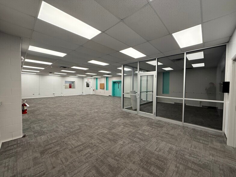More Photos Of 2960 W Enon Rd, Xenia Flex For Lease