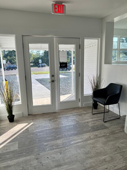 More Photos Of 6678 Atlantic Blvd, Jacksonville General Retail For Lease