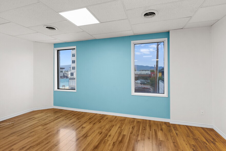 More Photos Of 537 Bernard Av, Kelowna Office For Lease