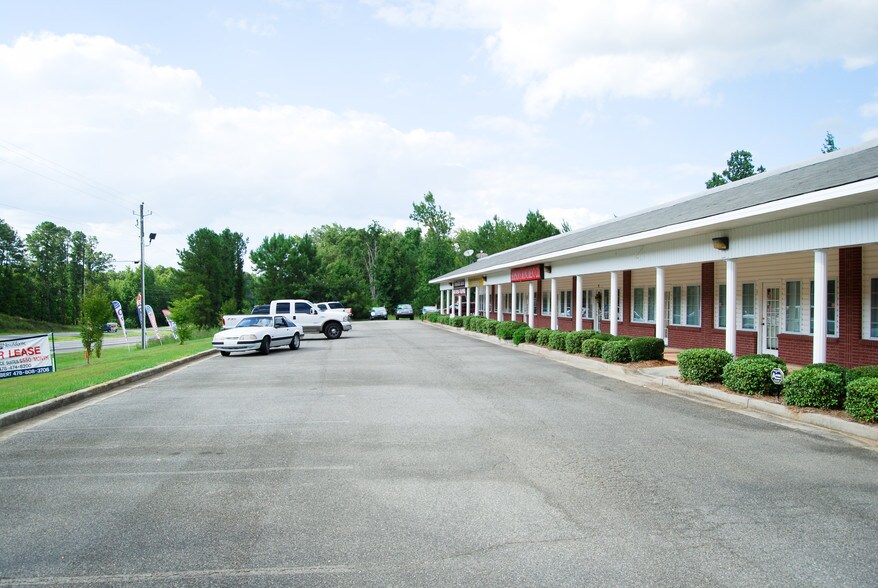More Photos Of 3014 Highway 129, Macon-Bibb Storefront Retail Office For Lease